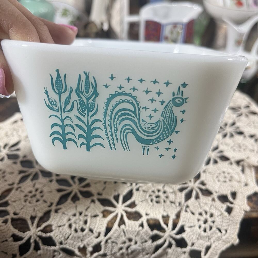 Vintage Pyrex 502 Amish Butterprint Turquoise Rooster Refrigerator Dish No Lid